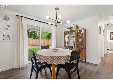 10134 SW 50th Avenue Portland OR 97219