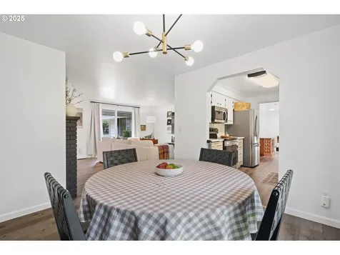 10134 SW 50th Avenue Portland OR 97219
