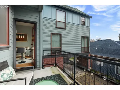 5047 SW View Point Terrace Portland OR 97239