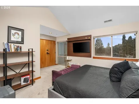 5047 SW View Point Terrace Portland OR 97239