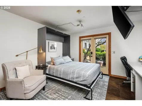 5047 SW View Point Terrace Portland OR 97239