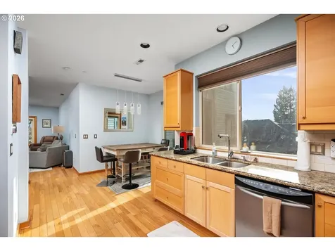 5047 SW View Point Terrace Portland OR 97239