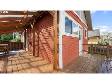 7022 N Omaha Avenue Portland OR 97217