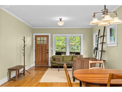 5834 NE 26th Avenue Portland OR 97211
