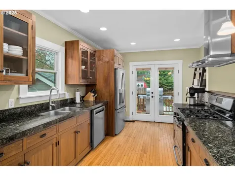 5834 NE 26th Avenue Portland OR 97211