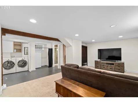5834 NE 26th Avenue Portland OR 97211