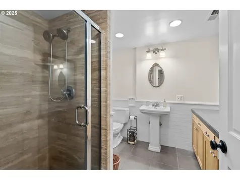5834 NE 26th Avenue Portland OR 97211