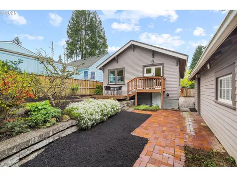5834 NE 26th Avenue Portland OR 97211