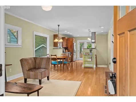 5834 NE 26th Avenue Portland OR 97211