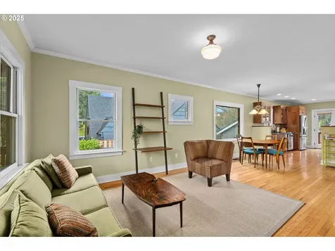5834 NE 26th Avenue Portland OR 97211