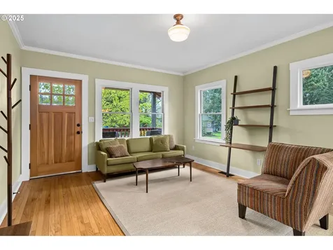 5834 NE 26th Avenue Portland OR 97211