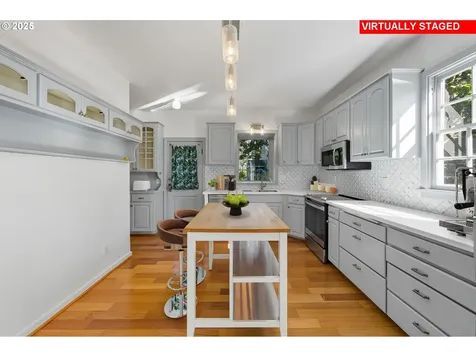 175 S Whitaker Street Portland OR 97239