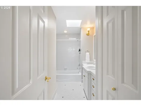 6248 NE Brighton Street Hillsboro OR 97124