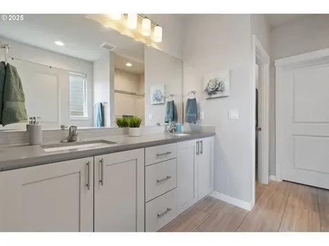 8707 N 1st Street Ridgefield WA 98642