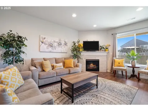 8707 N 1st Street Ridgefield WA 98642
