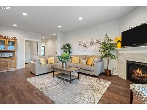 8707 N 1st Street Ridgefield WA 98642