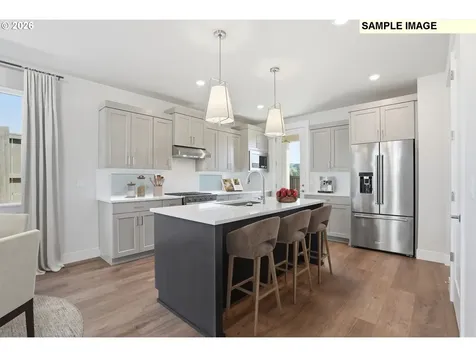 1315 E Luna Street Newberg OR 97132