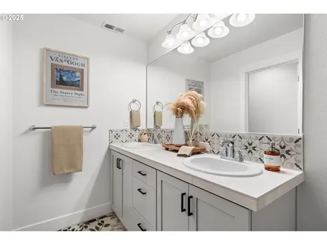 1313 NE 70th Street Vancouver WA 98665