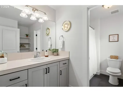 1313 NE 70th Street Vancouver WA 98665