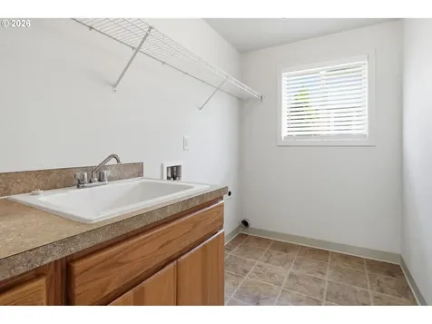 10215 NE 58th Street Vancouver WA 98662