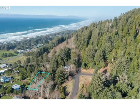 208 Chief Albert Drive Yachats OR 97498