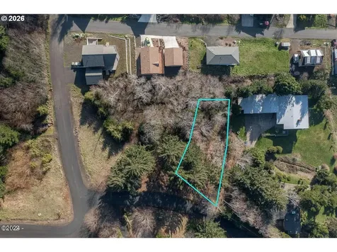 208 Chief Albert Drive Yachats OR 97498