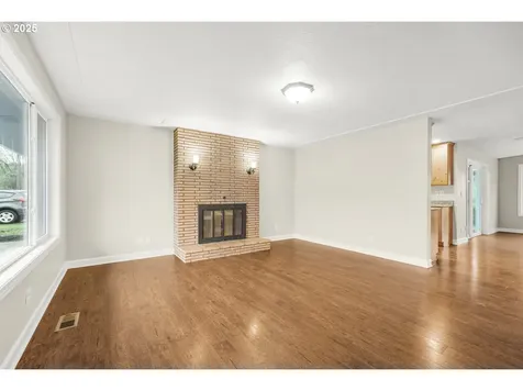 810 SW Washington Street Dallas OR 97338