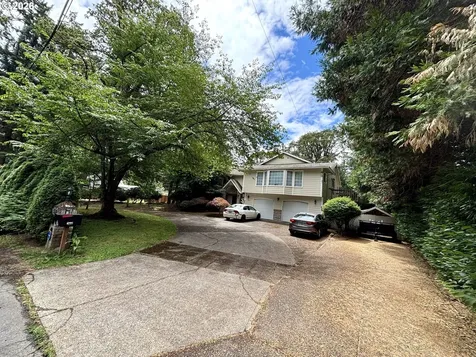 1124 SE River Forest Road Milwaukie OR 97267