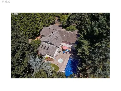 1124 SE River Forest Road Milwaukie OR 97267