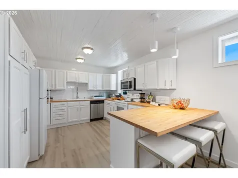 267 6th Street Port Orford OR 97465