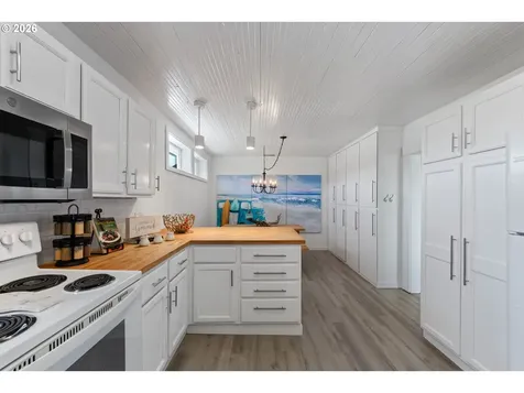 267 6th Street Port Orford OR 97465