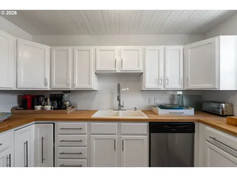 267 6th Street Port Orford OR 97465