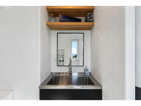 267 6th Street Port Orford OR 97465