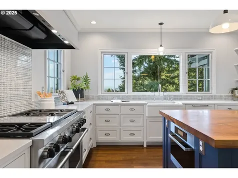 2925 SW Fairview Boulevard Portland OR 97205