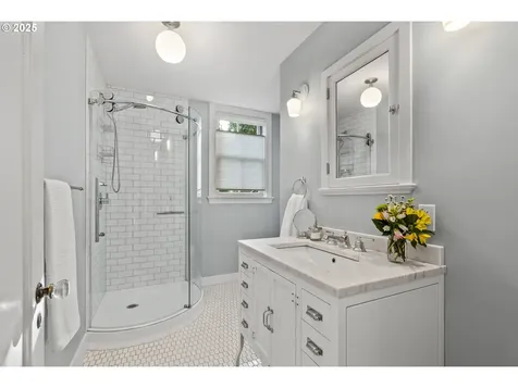 2925 SW Fairview Boulevard Portland OR 97205