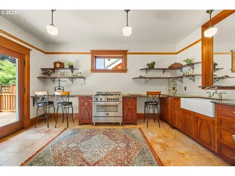 5027 NE 19th Avenue Portland OR 97211