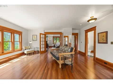 5027 NE 19th Avenue Portland OR 97211