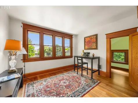 5027 NE 19th Avenue Portland OR 97211