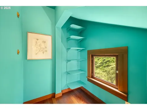 5027 NE 19th Avenue Portland OR 97211