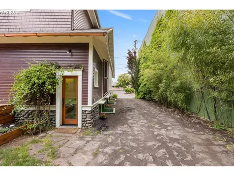 5027 NE 19th Avenue Portland OR 97211