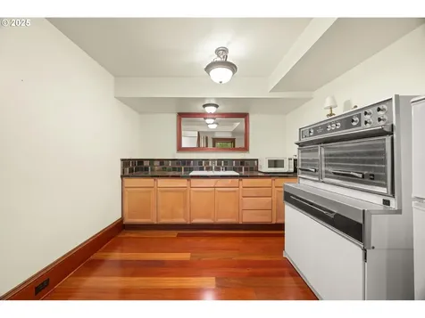 5027 NE 19th Avenue Portland OR 97211