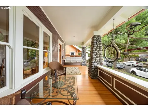 5027 NE 19th Avenue Portland OR 97211