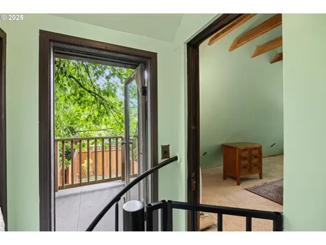 5027 NE 19th Avenue Portland OR 97211