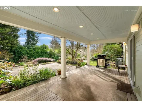 2600 SW Crestdale Drive Portland OR 97225