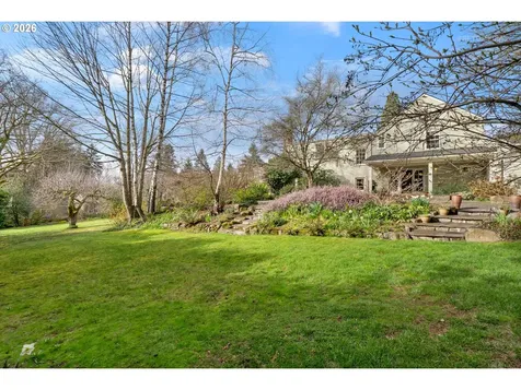 2600 SW Crestdale Drive Portland OR 97225