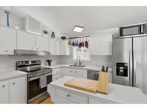 18345 NE Glisan Street Portland OR 97230