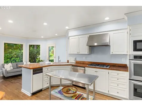 3925 SW Humphrey Boulevard Portland OR 97221
