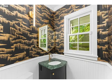 3925 SW Humphrey Boulevard Portland OR 97221