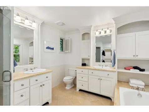 3925 SW Humphrey Boulevard Portland OR 97221