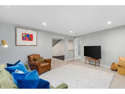 3925 SW Humphrey Boulevard Portland OR 97221